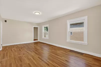 1047 Eastern Avenue NE, Grand Rapids, MI 49503 - Photo 8