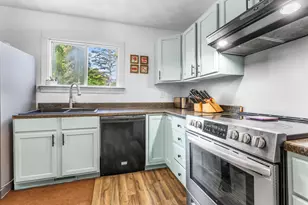 630 Simmons Ave, Battle Creek, MI 49037 - Photo 6