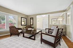 2601 Barfield Dr SE, Grand Rapids, MI 49546 - Photo 8