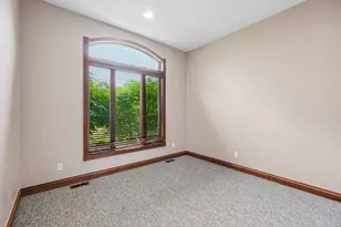 1819 Brookview Dr, Saline, MI 48176 - Photo 28