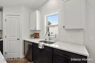 325 Round Hill Rd, Kalamazoo, MI 49009 - Photo 8