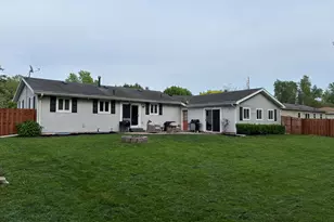 16124 Eskes St, Lansing, MI 48906 - Photo 2