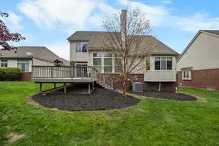 22273 Abington Dr, Farmington Hills, MI 48335 - Photo 8