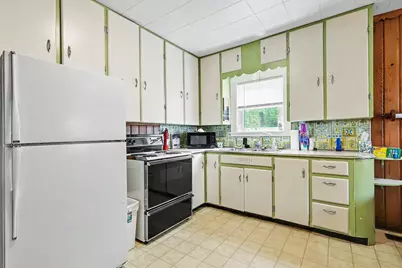 713 E Spring Street, Whitehall, MI 49461 - Photo 6