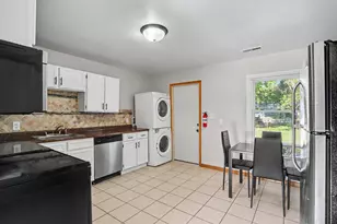 2725 Cimarron Dr, Kalamazoo, MI 49004 - Photo 8
