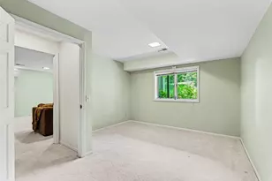 3598 Charlevoix Dr SE, Grand Rapids, MI 49546 - Photo 16