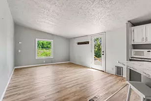 6082 E V Ave, Vicksburg, MI 49097 - Photo 10