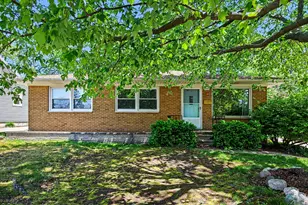 2117 Edwin Pl, Lansing, MI 48911 - Photo 2
