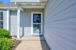 11818 Willow Wood N, Holland, MI 49424 - Photo 2