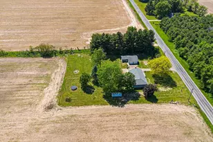 22111 Dutch Settlement St, Cassopolis, MI 49031 - Photo 16