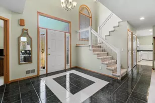 50777 Cambridge Dr, Macomb, MI 48044 - Photo 4