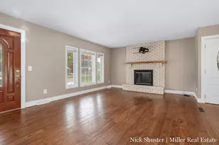 115 W North St, Hastings, MI 49058 - Photo 8