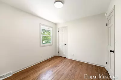1738 Auburn Avenue NE, Grand Rapids, MI 49505 - Photo 30