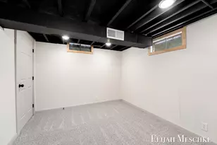 1738 Auburn Ave NE, Grand Rapids, MI 49505 - Photo 32