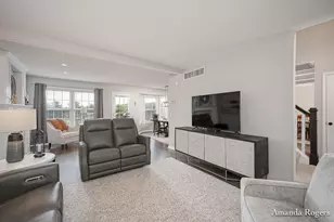 1072 Cumberland Ave SE, Lowell, MI 49331 - Photo 8