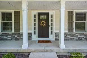 1072 Cumberland Ave SE, Lowell, MI 49331 - Photo 4