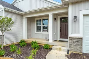 327 Round Hill Rd, Kalamazoo, MI 49009 - Photo 2