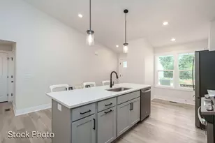 327 Round Hill Rd, Kalamazoo, MI 49009 - Photo 10