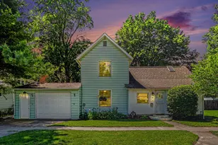 139 N Kalamazoo Ave, Vicksburg, MI 49097 - Photo 2