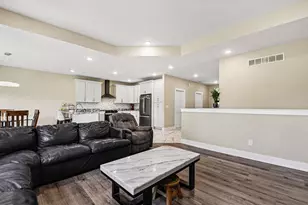 6549 Creekside View Dr SE, Grand Rapids, MI 49508 - Photo 10
