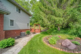 8352 Alta Vista Dr, Pinckney, MI 48169 - Photo 54