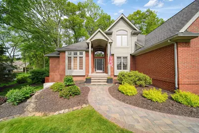8352 Alta Vista Drive, Pinckney, MI 48169 - Photo 2
