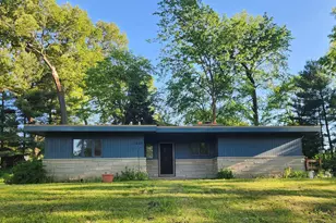 1224 Country Club Dr, Niles, MI 49120 - Photo 2