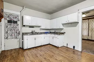2332 Sanford St, Muskegon, MI 49444 - Photo 8