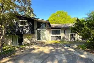 29360 Woodhaven Ln, Southfield, MI 48076 - Photo 6