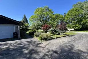 29360 Woodhaven Ln, Southfield, MI 48076 - Photo 8