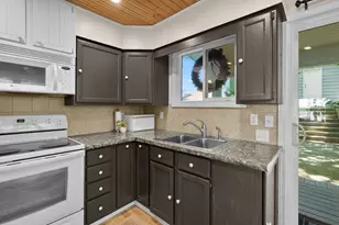 959 Beechwood Point Dr, Delton, MI 49046 - Photo 4
