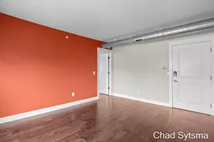 930 Wealthy St SE, Grand Rapids, MI 49506 - Photo 4