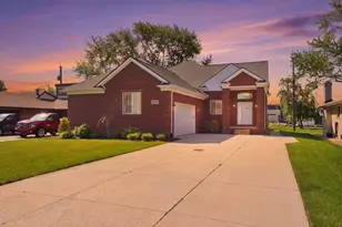 48484 Jefferson Ave, New Baltimore, MI 48047 - Photo 2