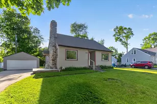 868 Woodbine Blvd, Jackson, MI 49203 - Photo 2