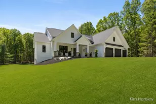 8571 Young Ave NE, Rockford, MI 49341 - Photo 2