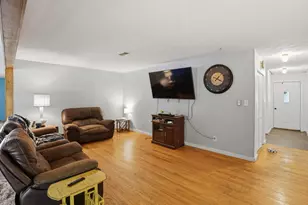 102 S Wendell Ave, Hartford, MI 49057 - Photo 6