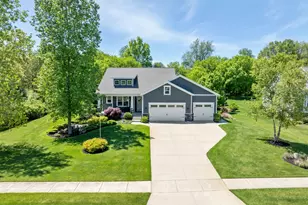 9579 Arrowcrest Dr NE, Rockford, MI 49341 - Photo 16