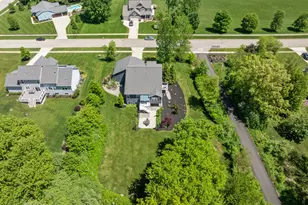 9579 Arrowcrest Dr NE, Rockford, MI 49341 - Photo 10