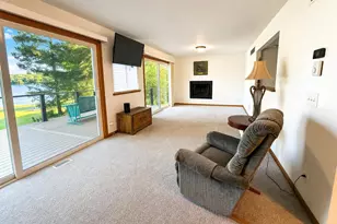 8649 Hidden Lake Dr, Howell, MI 48855 - Photo 8