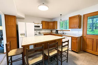 8649 Hidden Lake Drive, Howell, MI 48855 - Photo 10