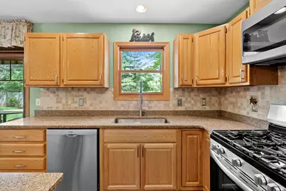 6527 Sussex Street, Portage, MI 49024 - Photo 8