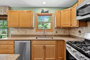6527 Sussex St, Portage, MI 49024 - Photo 8