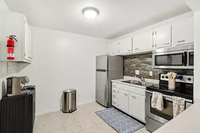 756 W Kilgore Road #205, Kalamazoo, MI 49008 - Photo 6