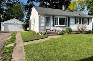 3819 Pontiac Ave, Kalamazoo, MI 49006 - Photo 2
