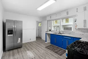 1308 Colgrove Ave, Kalamazoo, MI 49048 - Photo 6