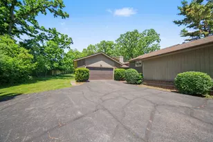 5181 Christine Ct, Ann Arbor, MI 48103 - Photo 4
