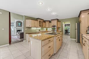 1722 W Kilgore Rd, Kalamazoo, MI 49008 - Photo 12