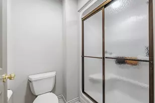 1722 W Kilgore Rd, Kalamazoo, MI 49008 - Photo 38