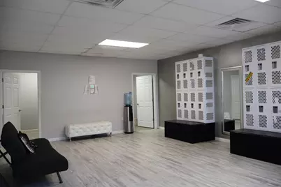525 N Saginaw Street, Lapeer, MI 48446 - Photo 10