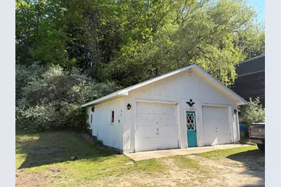 8819 Erdman Road, Onekama, MI 49675 - Photo 12